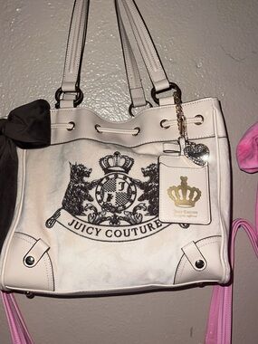 Juicy Couture tan on brown Scottie dog daydreamer